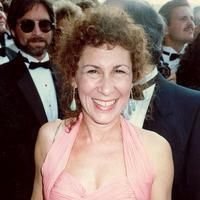 Rhea Perlman